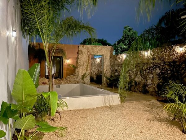  Casa Remodelada en el Centro vista de noche 