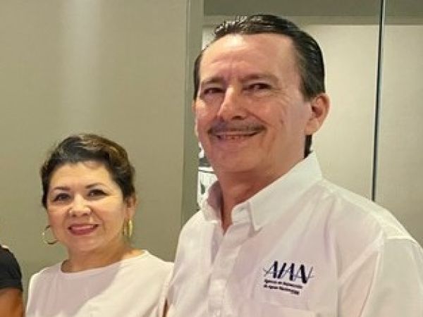 Mr. Manuel Comas Bolio and Mrs. Thelma Carrillo de Comas